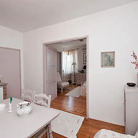 Milkana Apartment *
